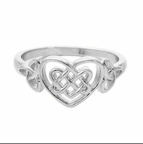 New Silver Heart Celtic Knot Ring. - Picture 2 of 7